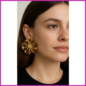 Ellen Tracy Brown & Gold Tone Flower Earring